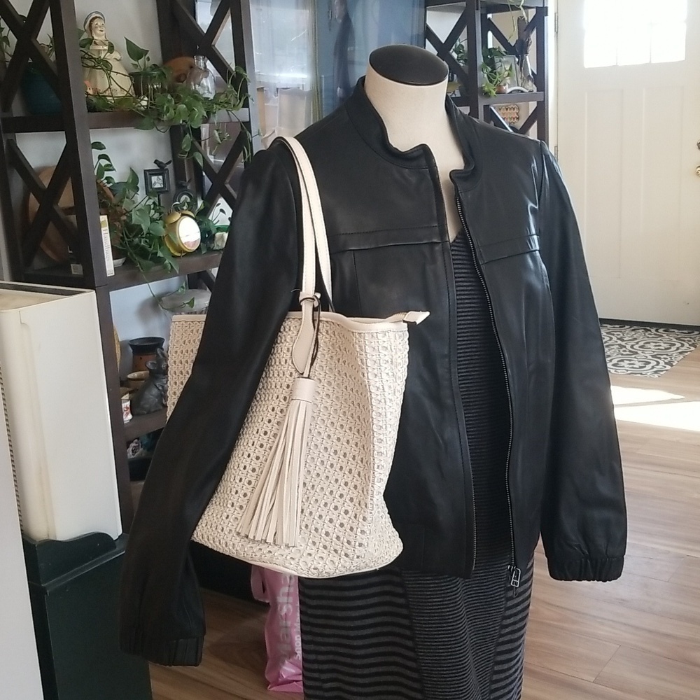 Steve Madden Tote Faux Leather Vegan Basket Weave Tassel Gold Hardware Cream